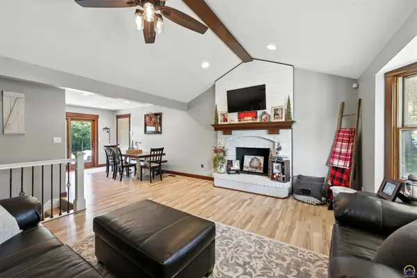 4322 SE 23rd TER, Tecumseh, KS 66542