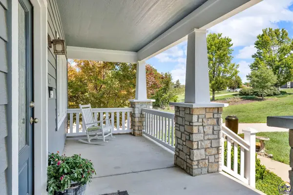 6109 SW South Pointe DR, Auburn, KS 66402