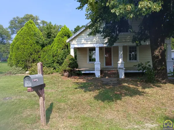 110 S 13th ST, Herington, KS 67449