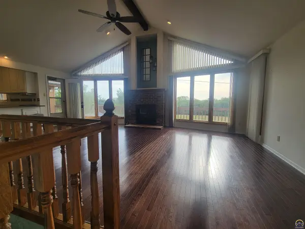 7749 Comanche RD, Meriden, KS 66512