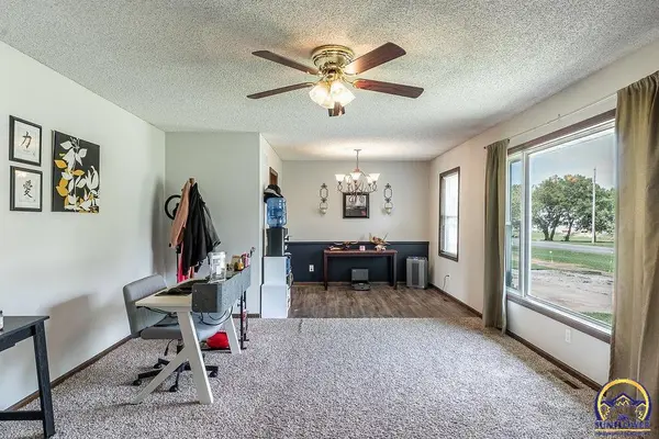511 W Broadway St, Lebo, KS 66856