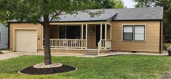 1658 SW 22nd ST, Topeka, KS 66611