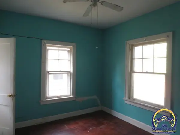 115 S Neosho St, Emporia, KS 66801