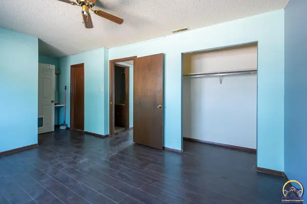 2914 Lydia AVE, Topeka, KS 66614