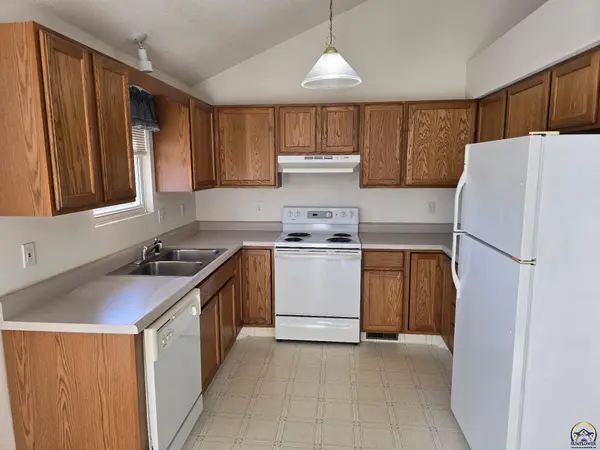 2418 SW Romar RD, Topeka, KS 66614
