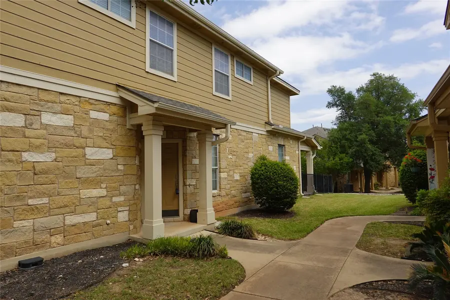 16100 S Great Oaks DR #1902, Round Rock, TX 78681