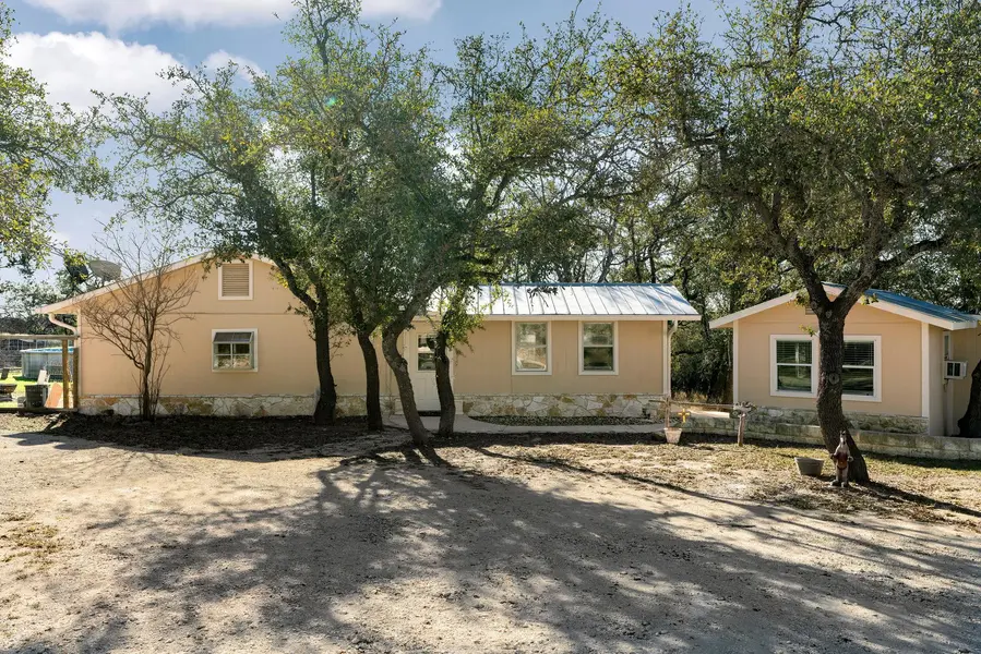2058 Montell RD, Wimberley, TX 78676