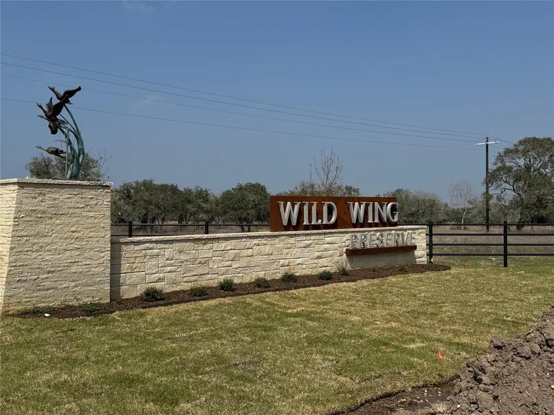 265 Wigeon LN, Columbus, TX 78934