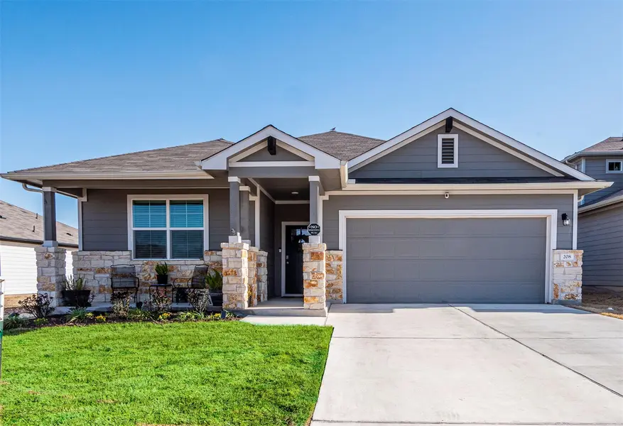 208 Greens Bayou TRL, Hutto, TX 78634