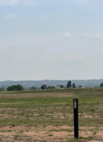 102 Baurenhof CT, Fredericksburg, TX 78624