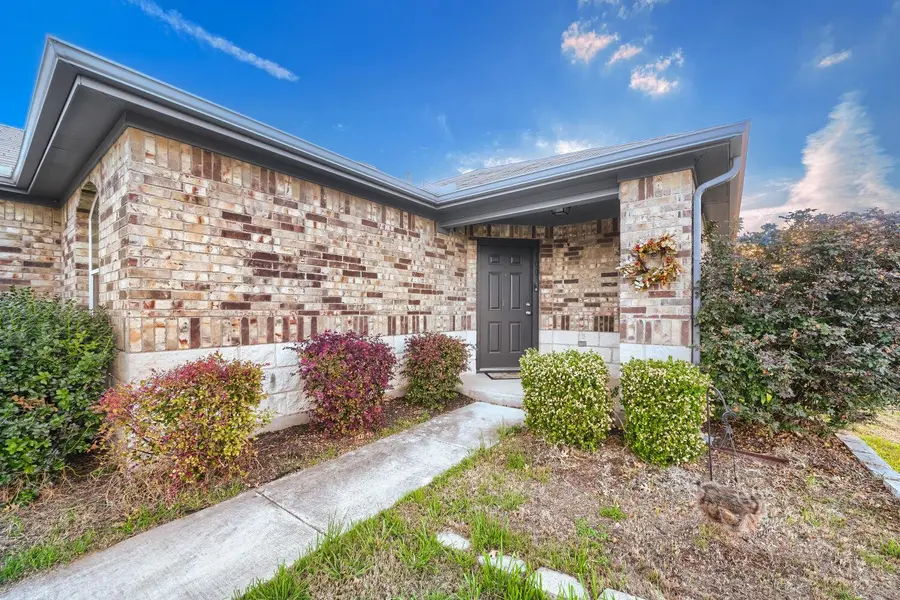 100 Liard River RD, Hutto, TX 78634