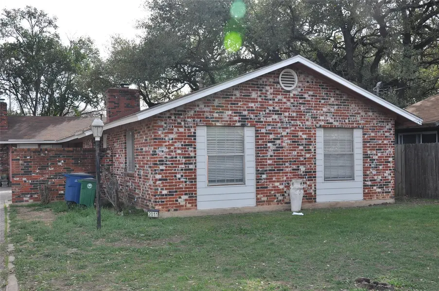 2011 Gathright CV #A, Austin, TX 78704