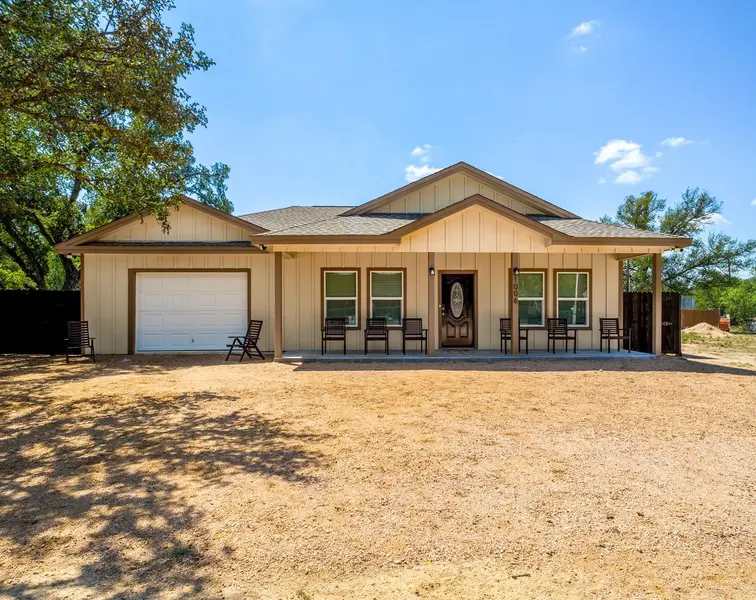 1006 Garfield DR, Granite Shoals, TX 78654