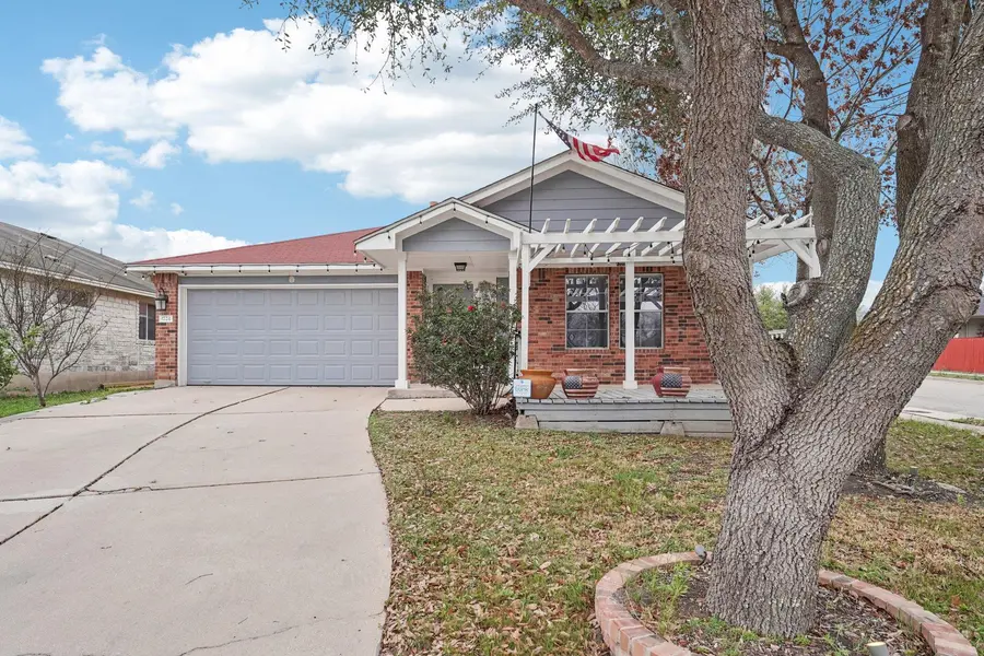 1724 Darjeeling DR, Pflugerville, TX 78660