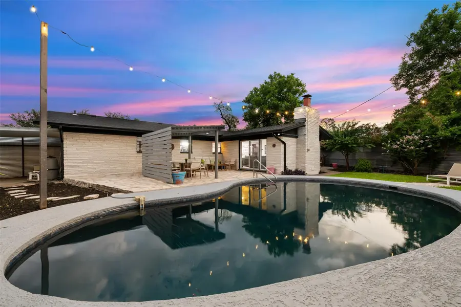1806 Rogge LN, Austin, TX 78723