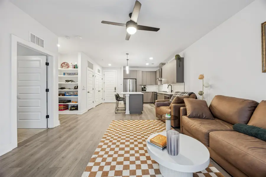2220 Webberville RD #211, Austin, TX 78702