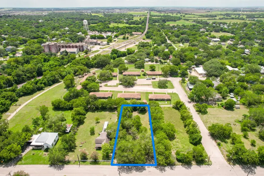 821 Blanco, Lockhart, TX 78644