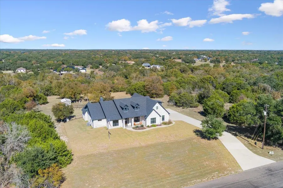 1250 E Creekview DR, Salado, TX 76571