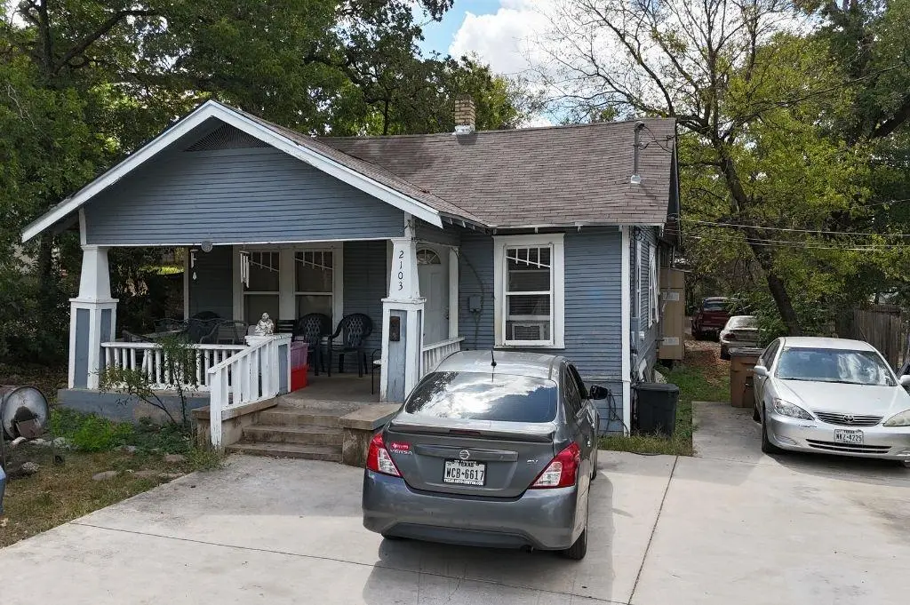 2103 E 12th ST, Austin, TX 78702
