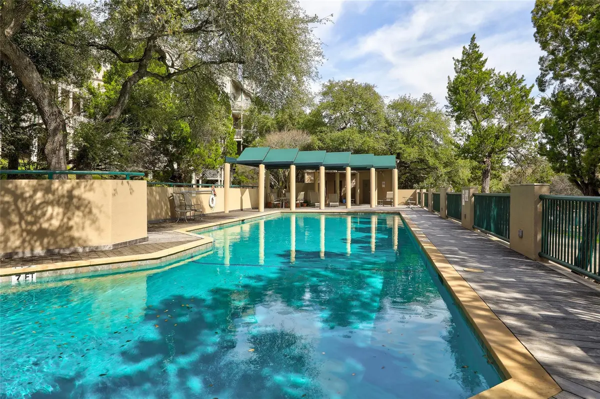 1735 Spyglass DR #117, Austin, TX 78746