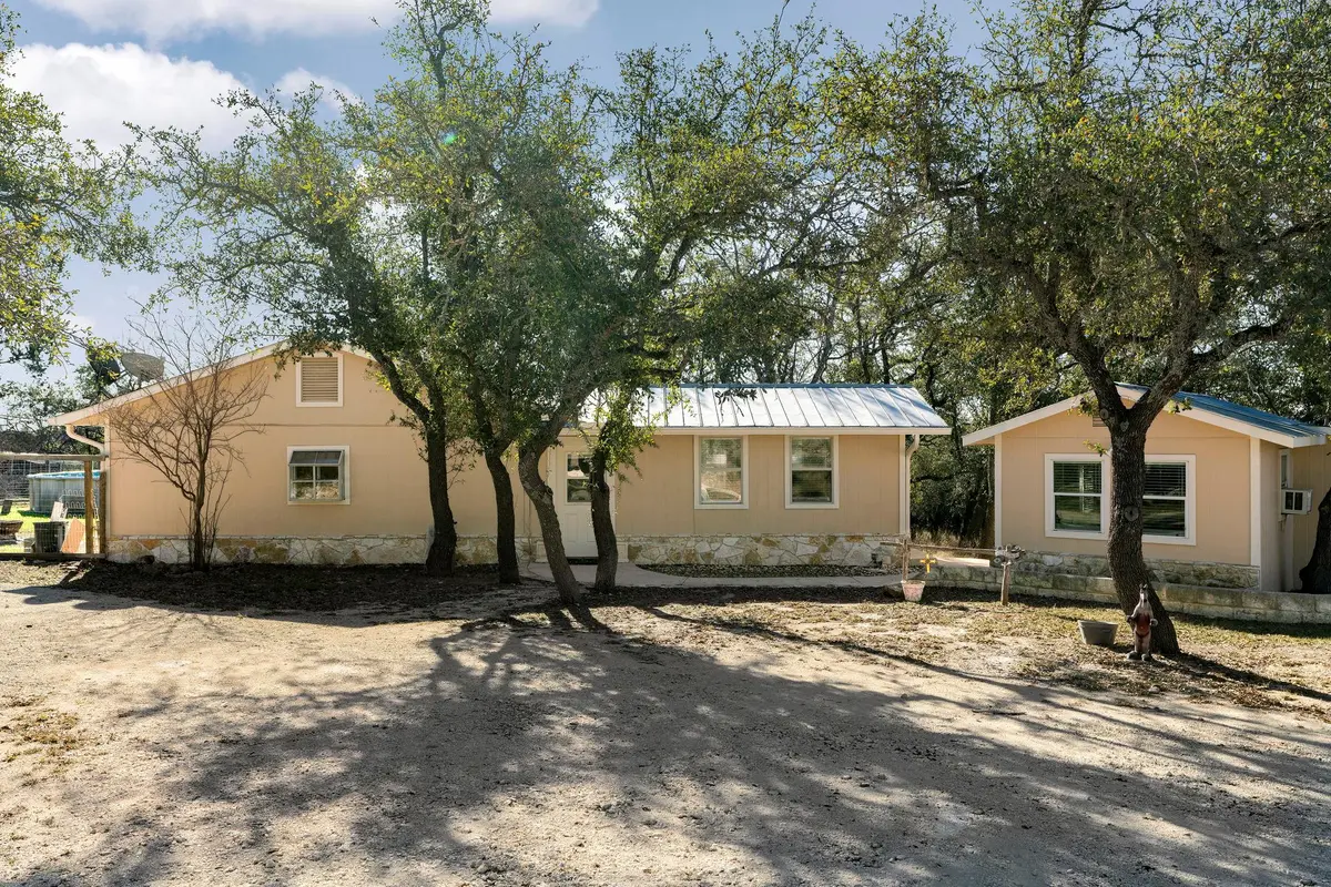 2058 Montell RD, Wimberley, TX 78676