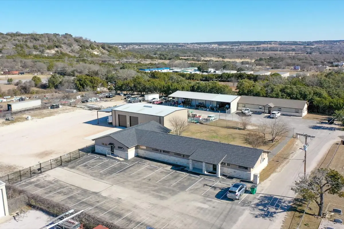 320 Southland DR, Burnet, TX 78611