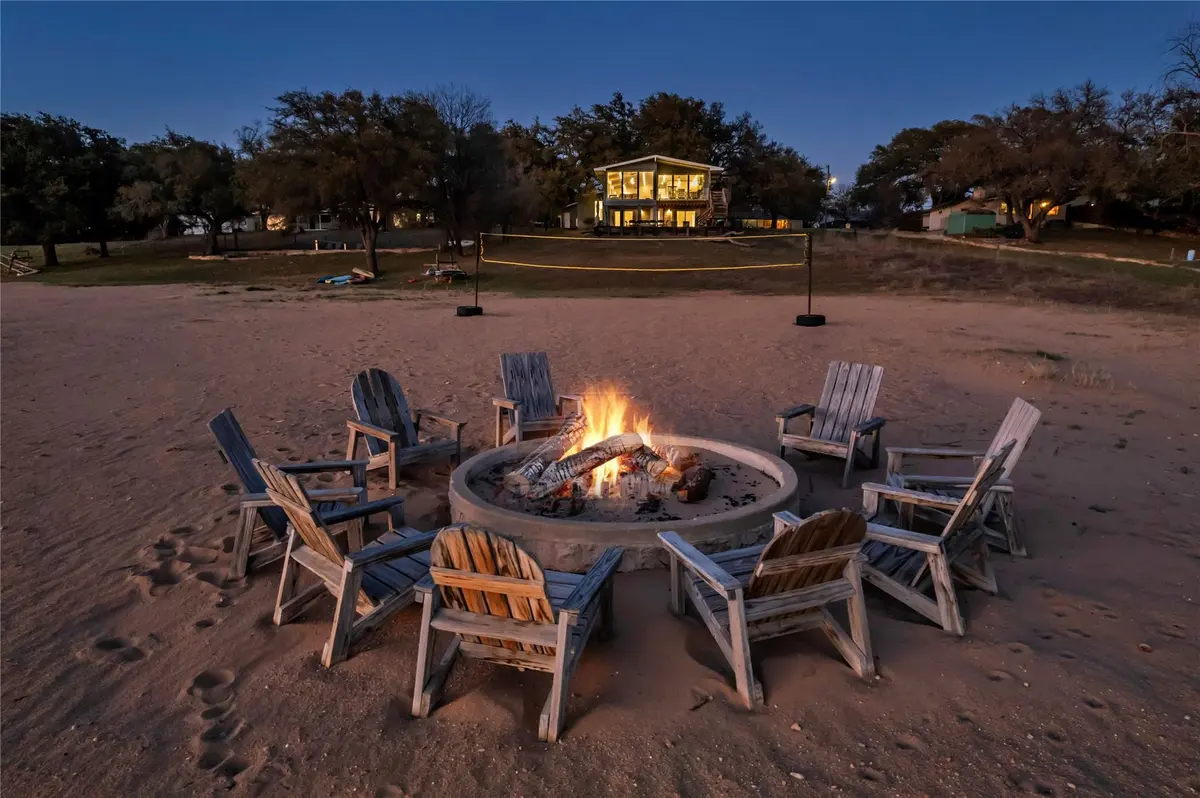 4306 River Oaks DR, Kingsland, TX 78639