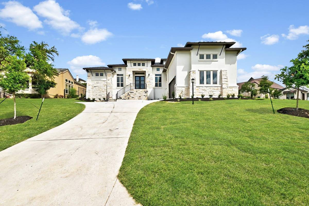 905 CRESTONE STREAM DR, Austin, TX 78738