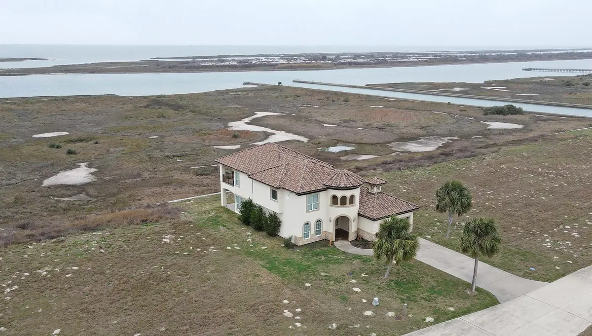 591 E Burgundy ST, Port O'connor, TX 77982