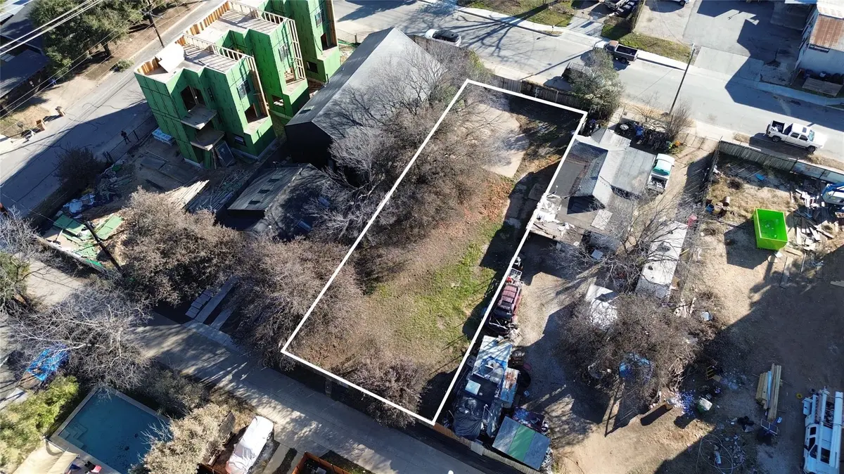 2806 E 3rd ST, Austin, TX 78702