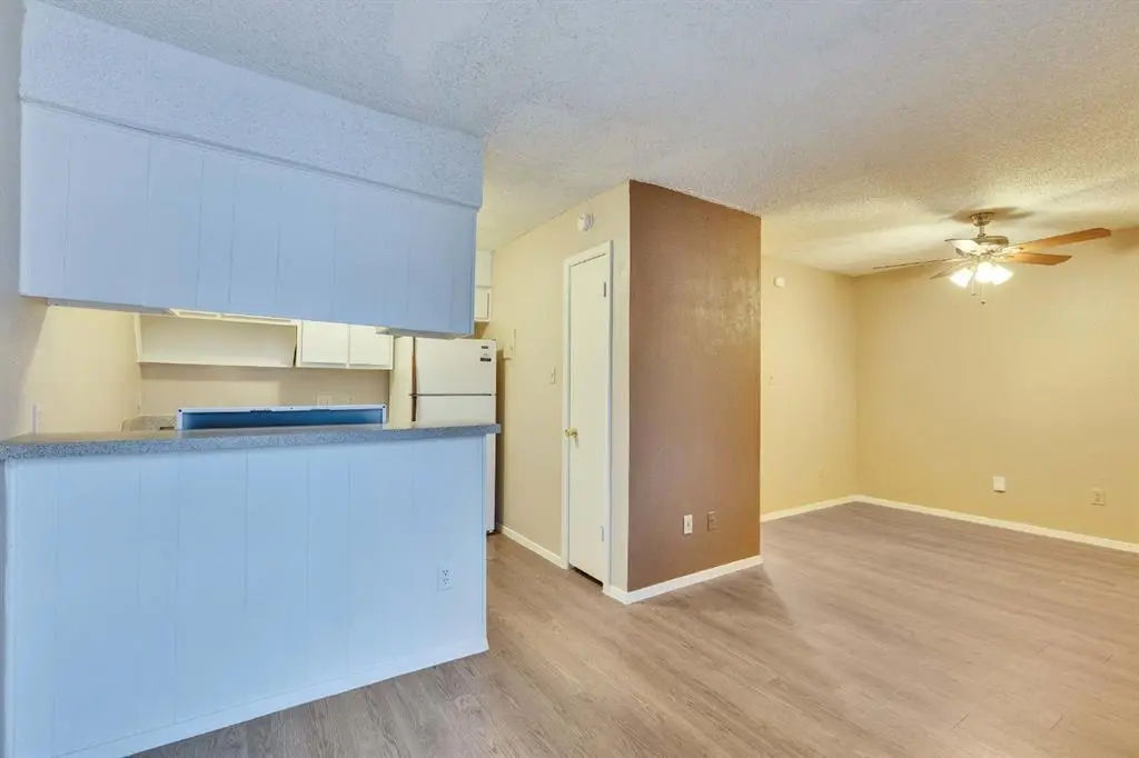 400 W 34th ST #206, Austin, TX 78705