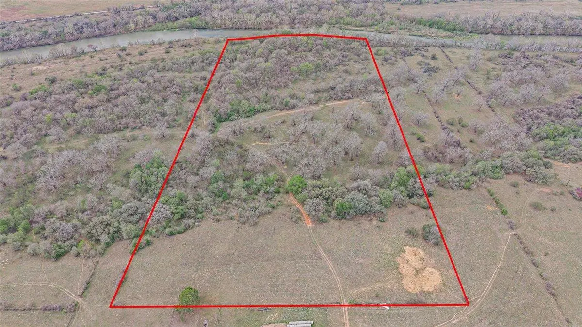 TBD TBD, Smithville, TX 78957