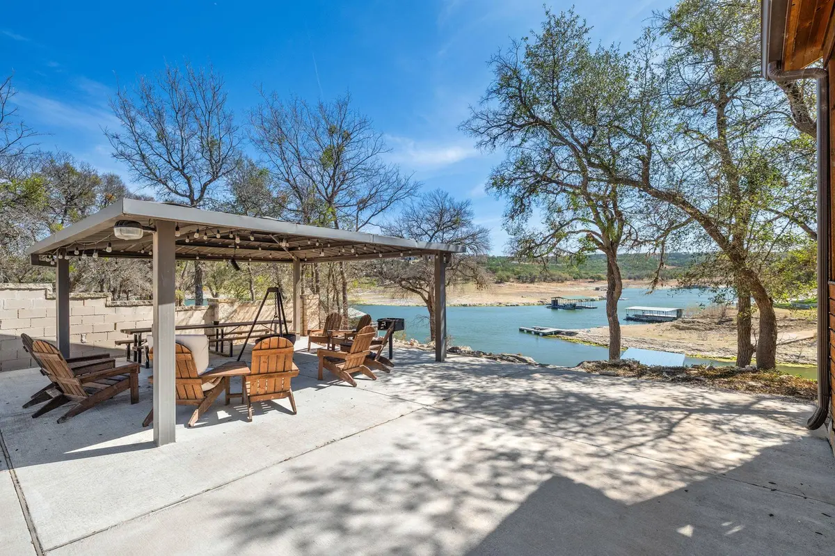 2903 Oak Ridge DR, Spicewood, TX 78669
