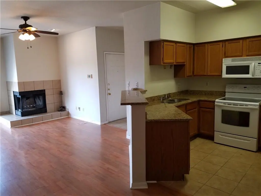 2450 WICKERSHAM LN #1317, Austin, TX 78741