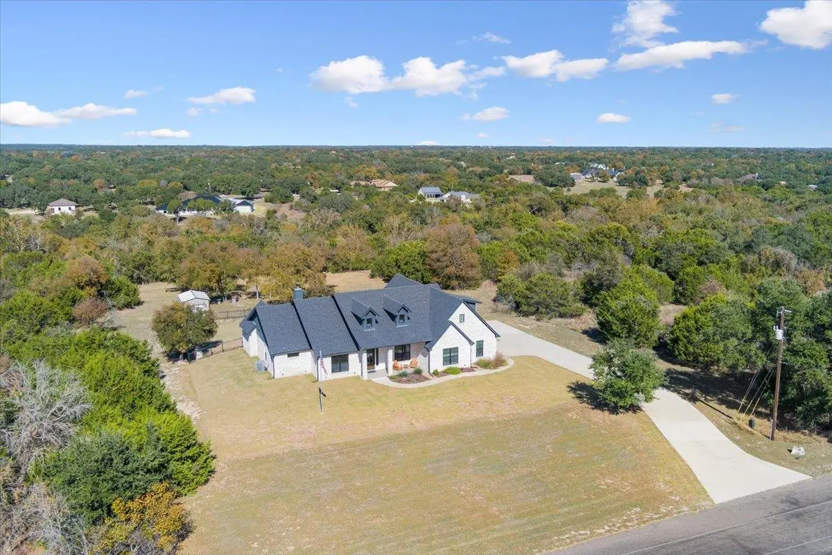 1250 E Creekview DR, Salado, TX 76571