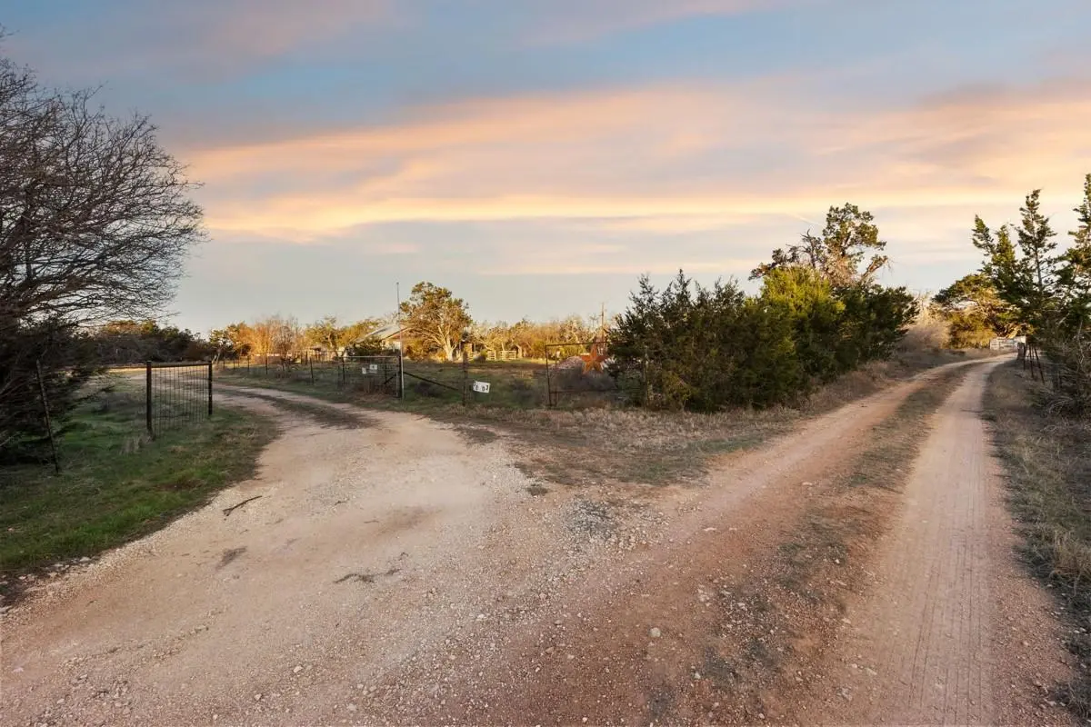 3003 Old Red Ranch RD, Dripping Springs, TX 78620