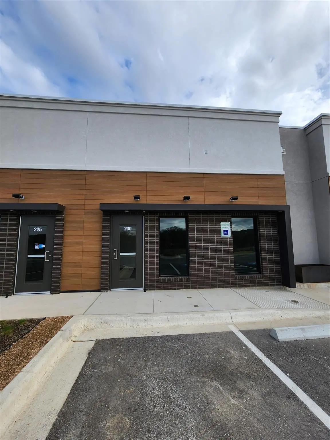 2261 GATTIS SCHOOL RD RD #230, Round Rock, TX 78664