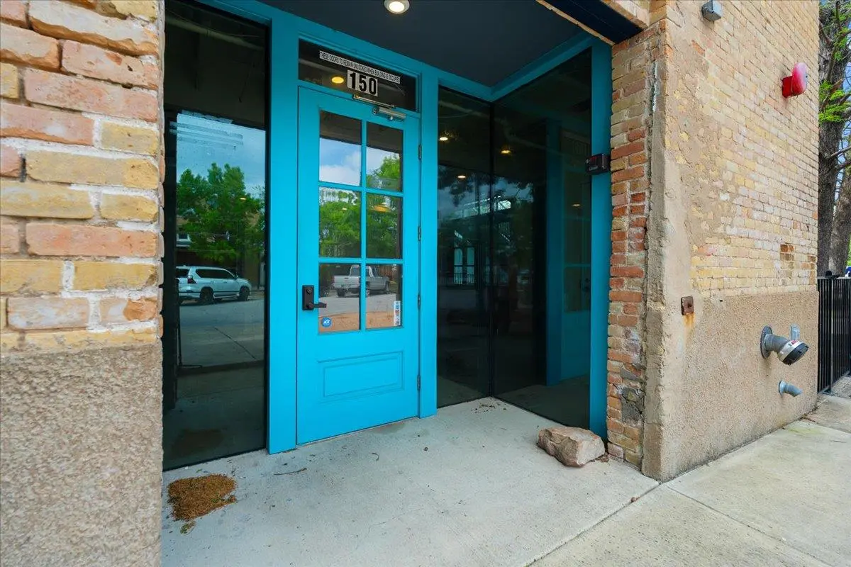 117 East ST #150, Hutto, TX 78634