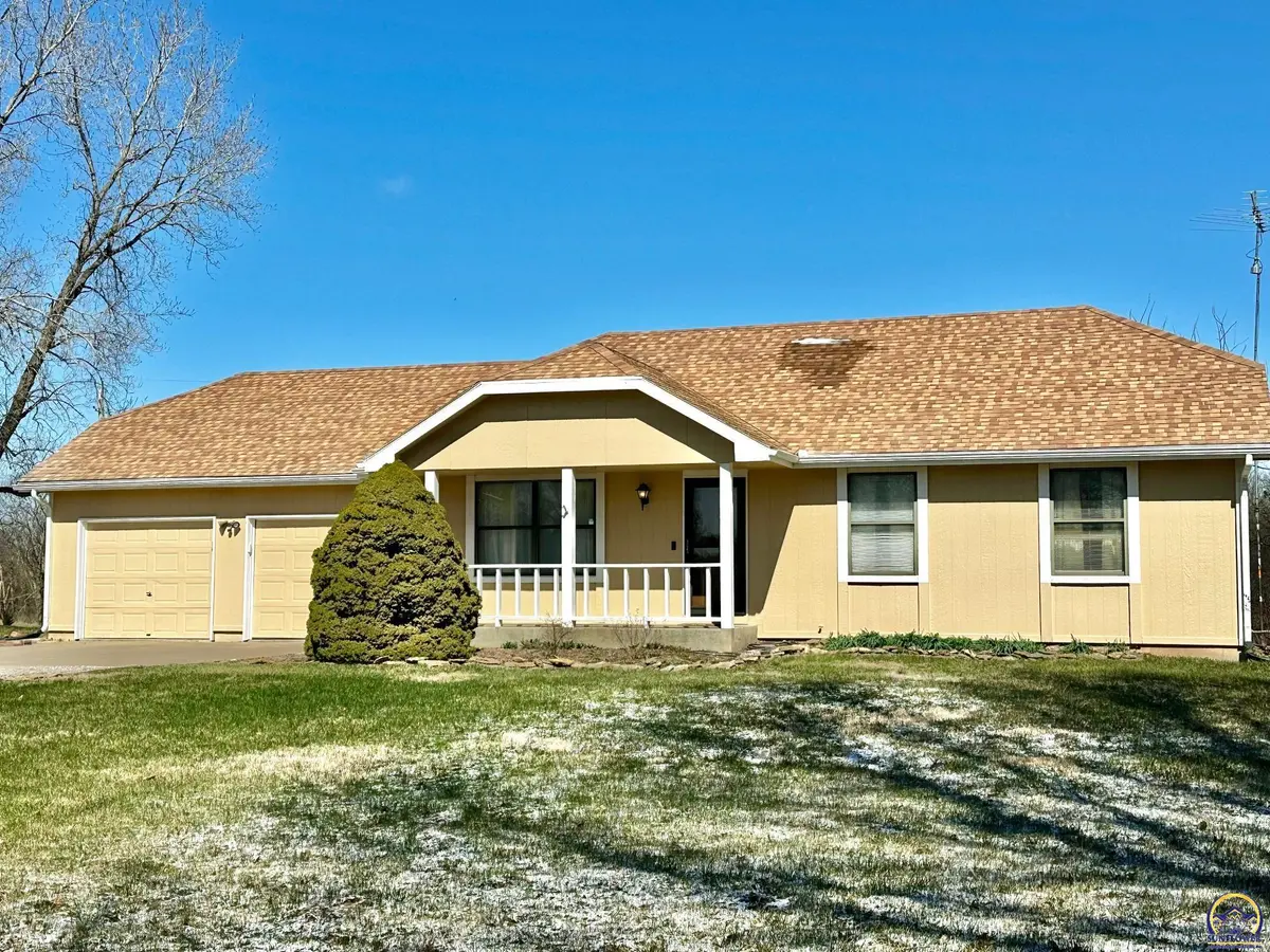 14296 123rd LN, Hoyt, KS 66440