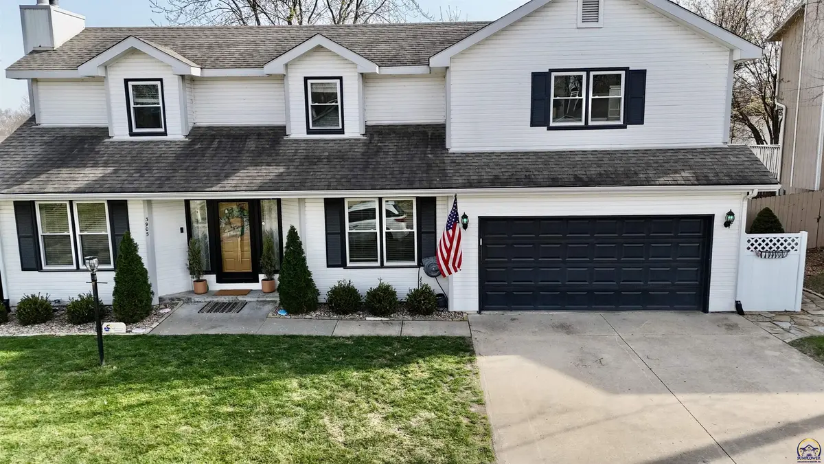 3905 W 8th St, Lawrence, KS 66049