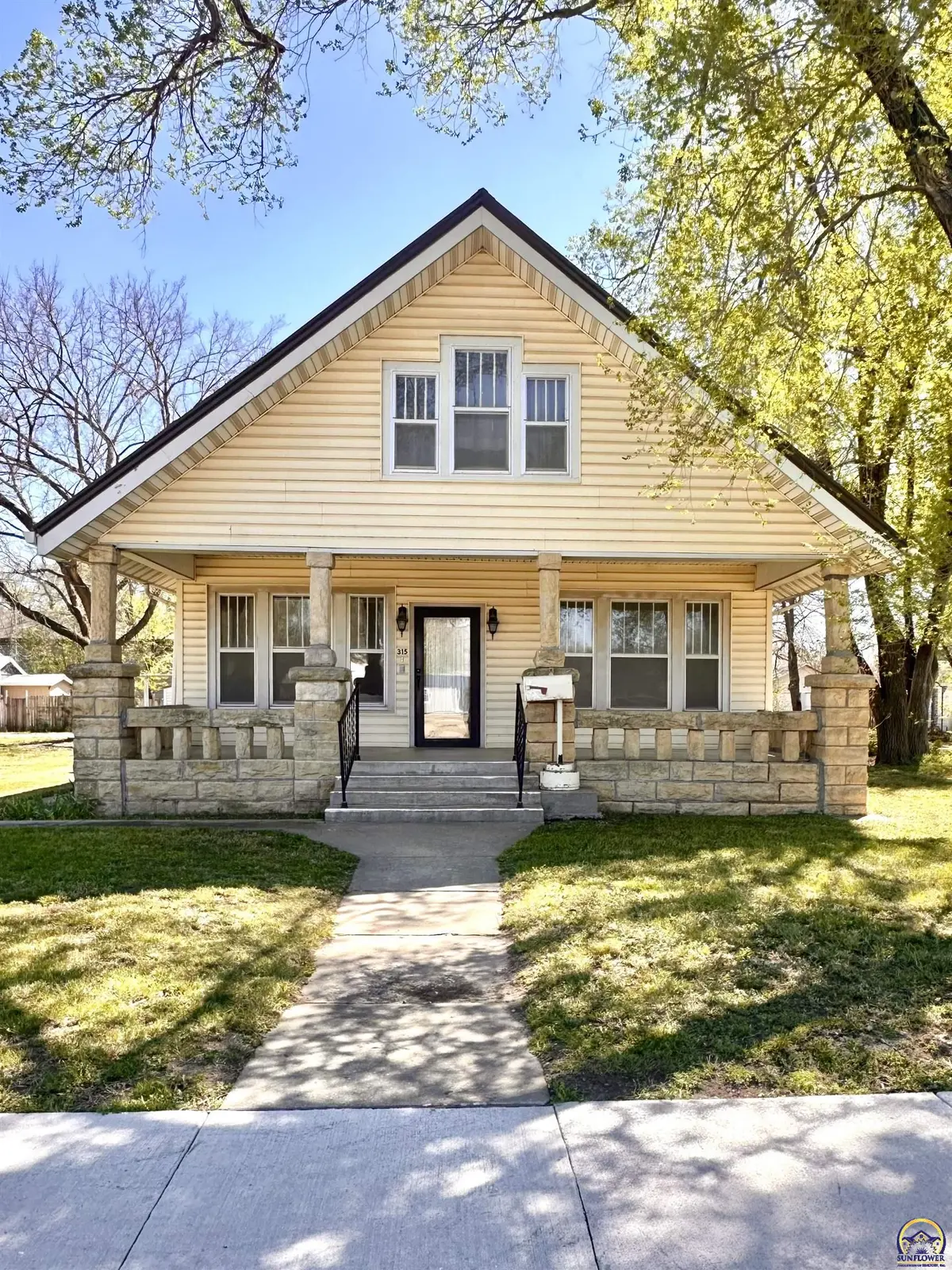 315 E Main ST, Council Grove, KS 66846