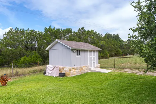 1610 Badger LN, Lampasas, TX 76550