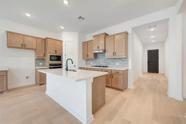 129 Bishop Wood RD, Dripping Springs, TX 78620