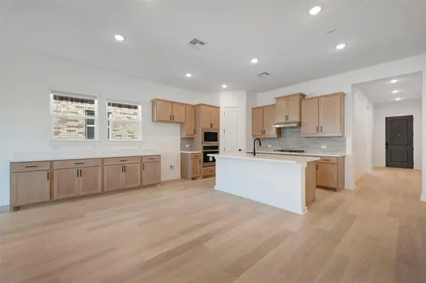 129 Bishop Wood RD, Dripping Springs, TX 78620