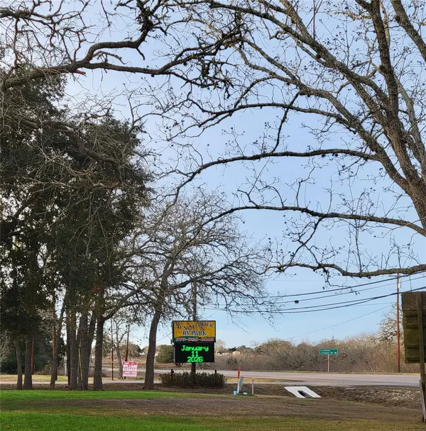 3033 S Us Highway 77 - Income Producing Property, La Grange, TX 78945