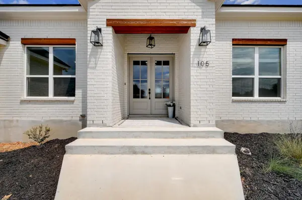 105 Jacob Dearing ST, Blanco, TX 78606