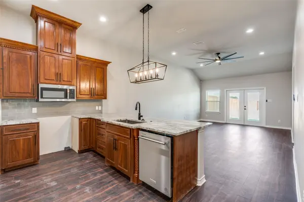 301 Navarro WAY #29B, Seguin, TX 78155