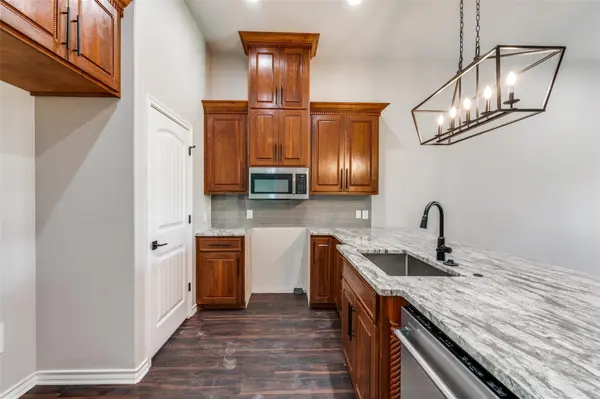 301 Navarro WAY #29B, Seguin, TX 78155