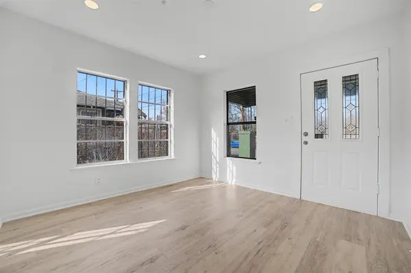 2703 E Cesar Chavez ST, Austin, TX 78702