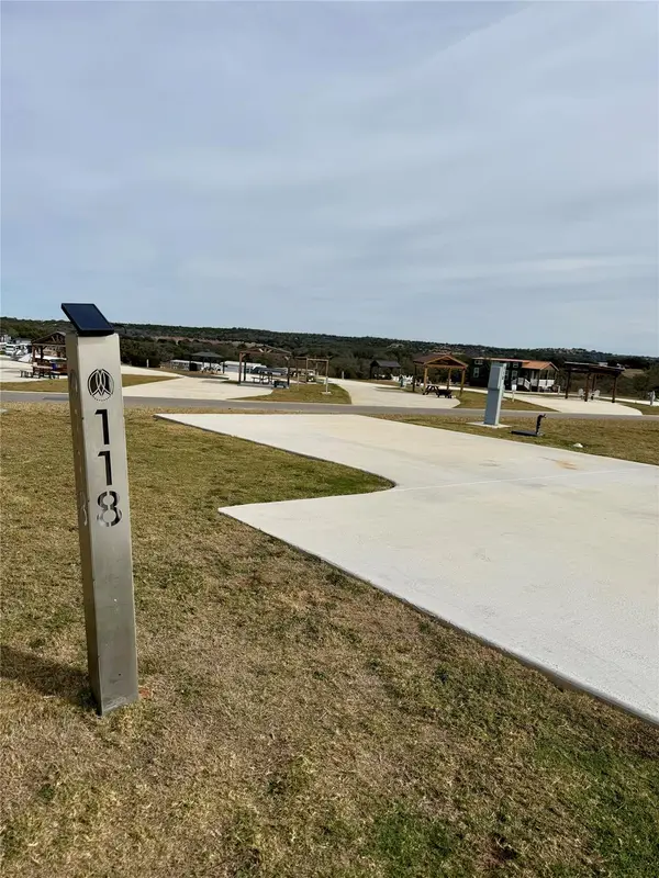 5386 Ranch Road 1376 RD #118, Fredericksburg, TX 78624